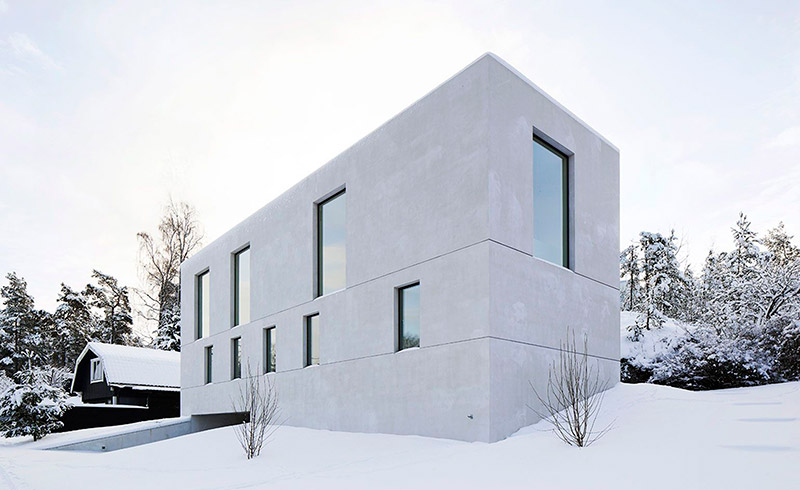 Здание из белого бетона